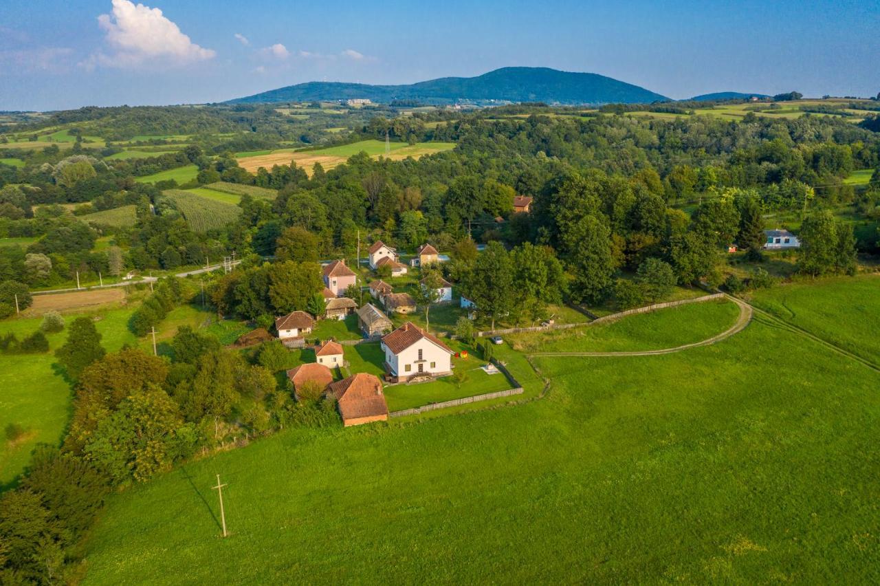 Вилла Kosmaj Casa Maia Ducina Экстерьер фото